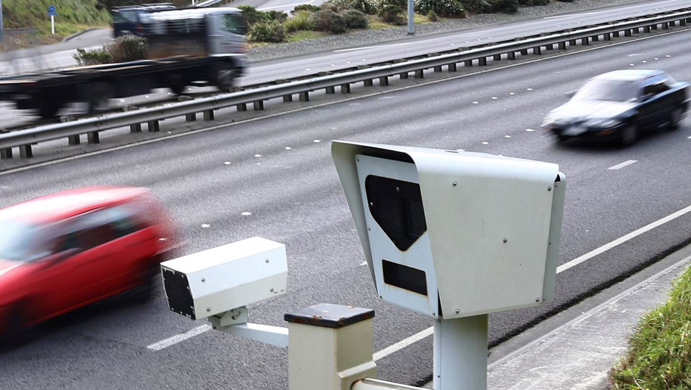 Amazing Police To Relax Speed Camera Fine Threshold Photo in 4K Amazing Police To Relax Speed Camera Fine Threshold Photo in 4K