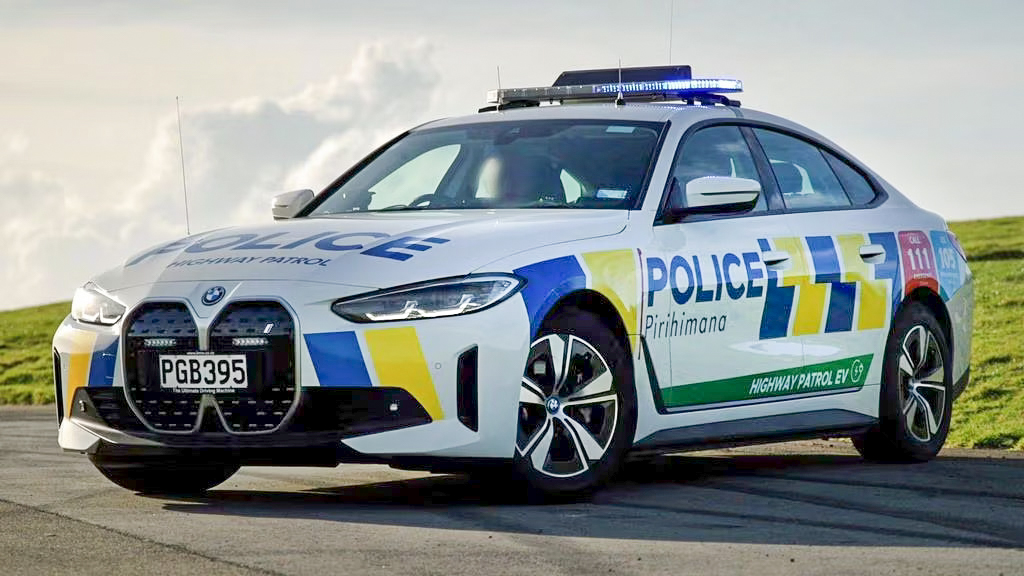 New Zealand Police unveils fully electric patrol car Sadeaalaradio