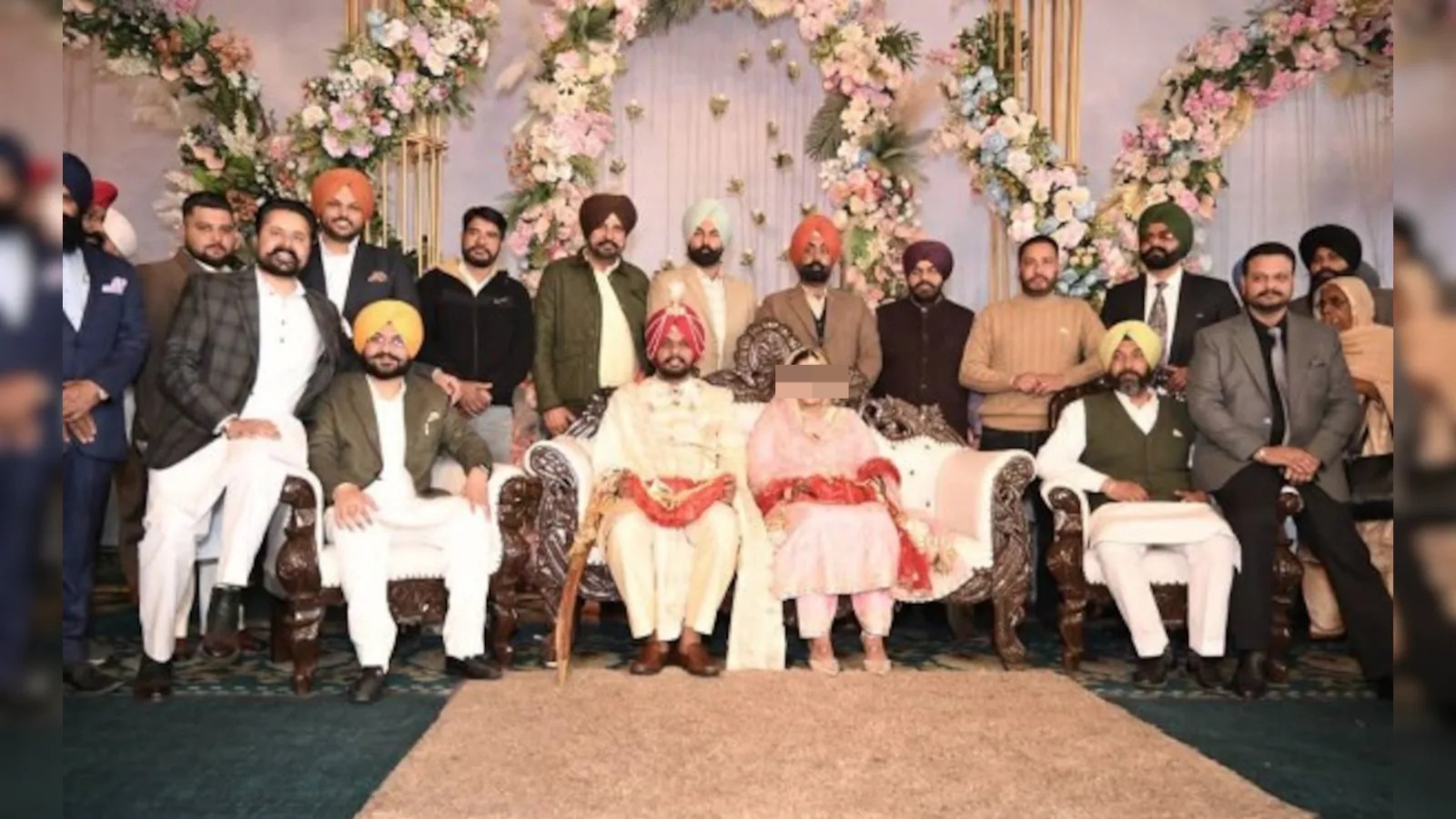 fake-pcs-woman-married-to-aap-leader